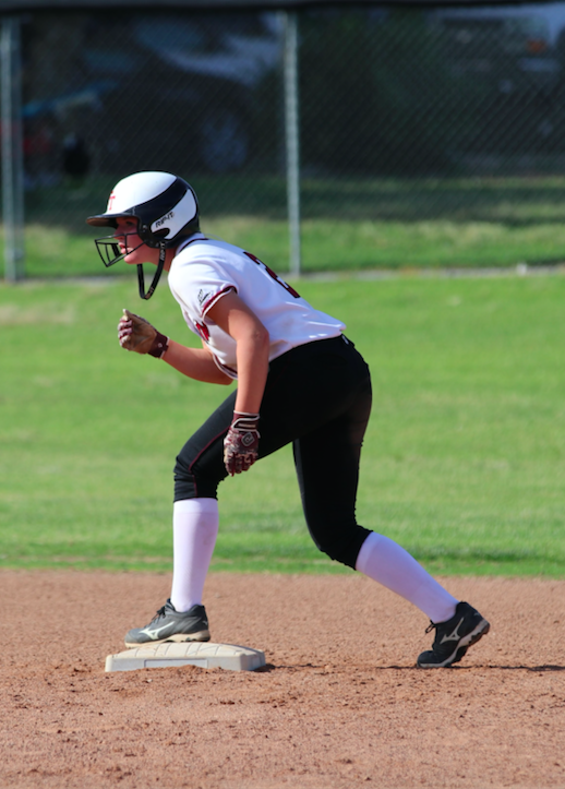 Jamie Dietz '19 stands at the ready on second base. Credit: Olivia Sanford / The Foothill Dragon Press