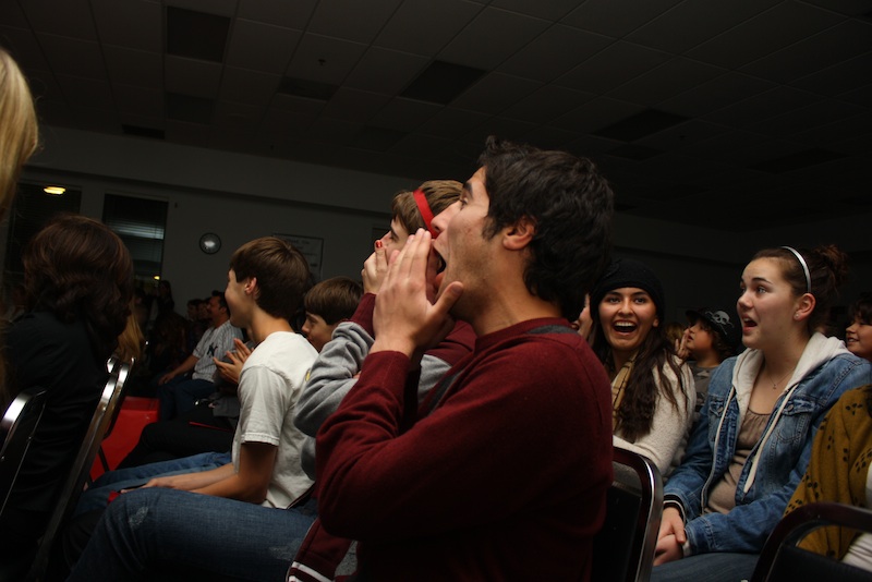 Audience members reacts to the Mr. Foothill competition. Credit: Aysen Tan/The Foothill Dragon Press.