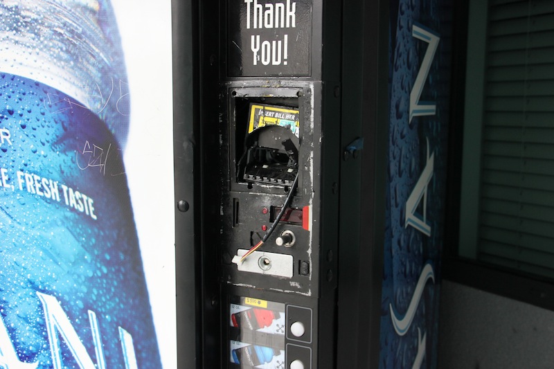 Vending machines on Foothill's campus were damaged during an alleged burglary early Sunday morning. Credit: Aysen Tan/The Foothill Dragon Press