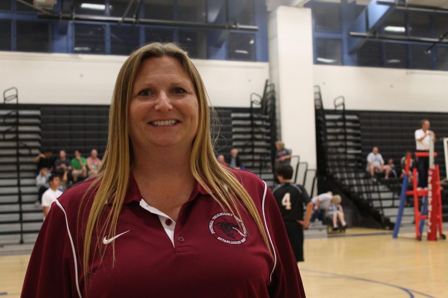 Coach Janine Cobian brings positivity and  ambition to Foothills inaugural boys volleyball team. Credit: Sarah Kagan/The Foothill Dragon Press