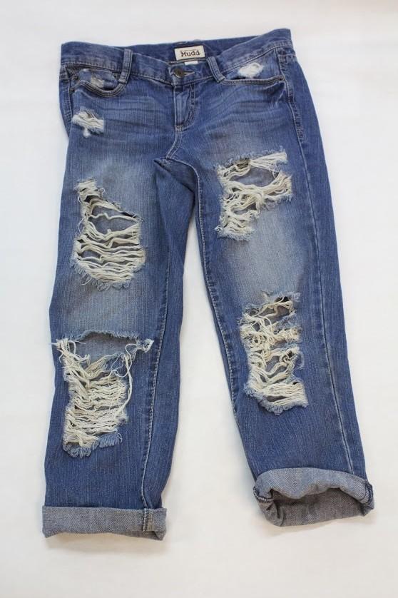 You can create your own boyfriend jeans by buying and cutting jeans from thrift stores. Credit: Sarah Kagan/The Foothill Dragon Press