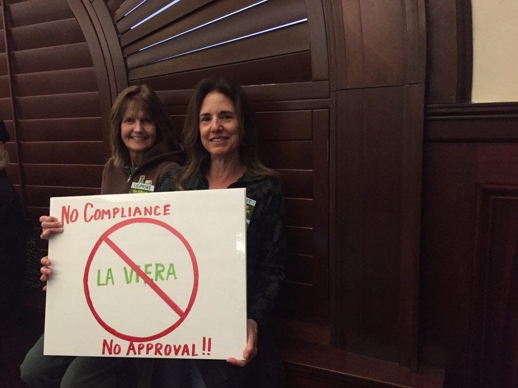 Juli Marciel (left) and Ann McDonald (right) oppose Regent's pre-application to build on Ventura's hillsides. Credit: Ryan Moore/The Foothill Dragon Press