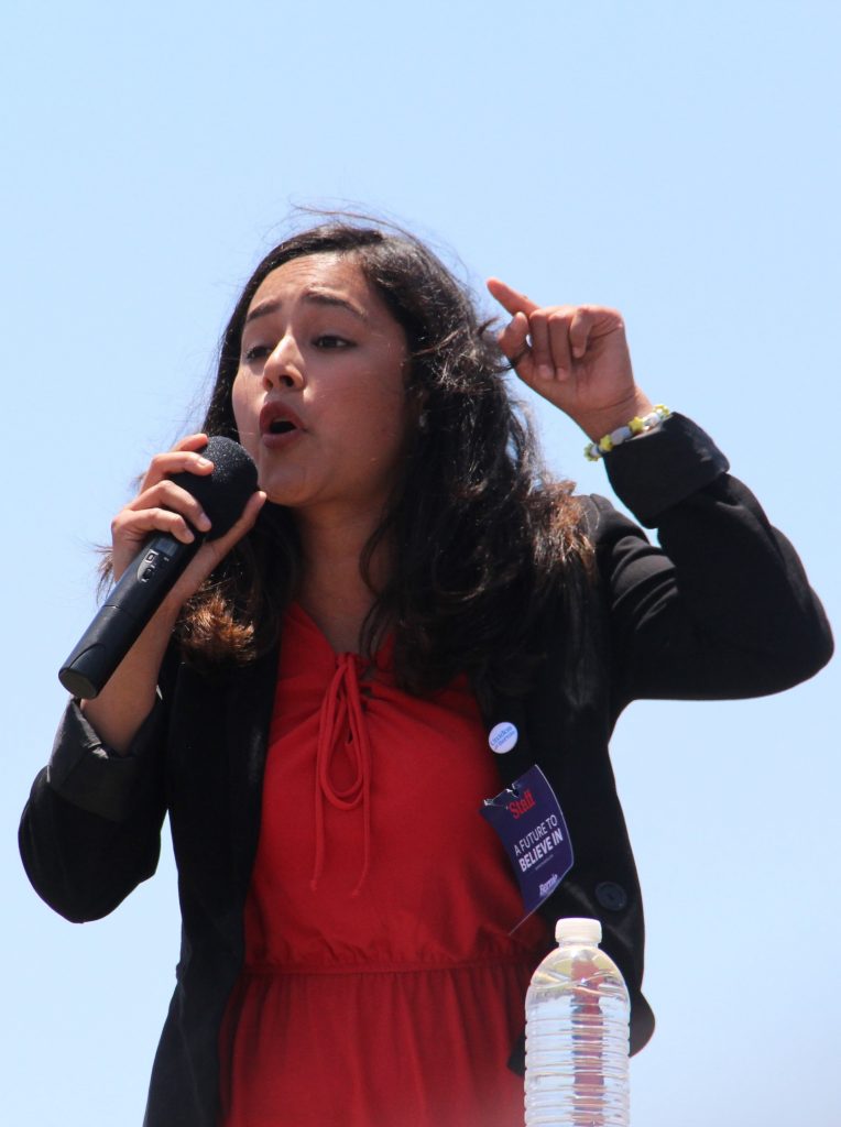 Yesenia Mata opened for Senator Bernie Sanders by describing the challenges she faced getting an education with a lower-class background. Photo Credit: Carrie Coonan / The Foothill Dragon Press.