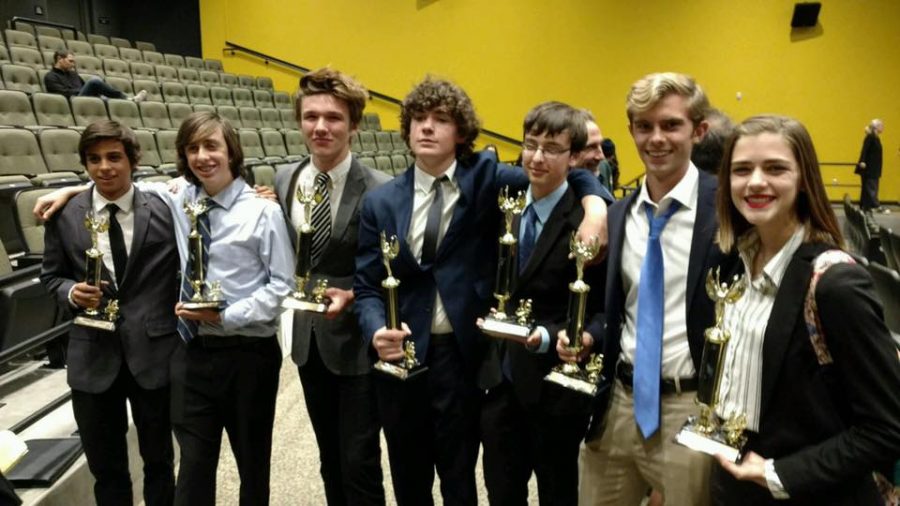 Debaters+that+won+all+three+of+their+rounds.+From+right+to+left%2C+