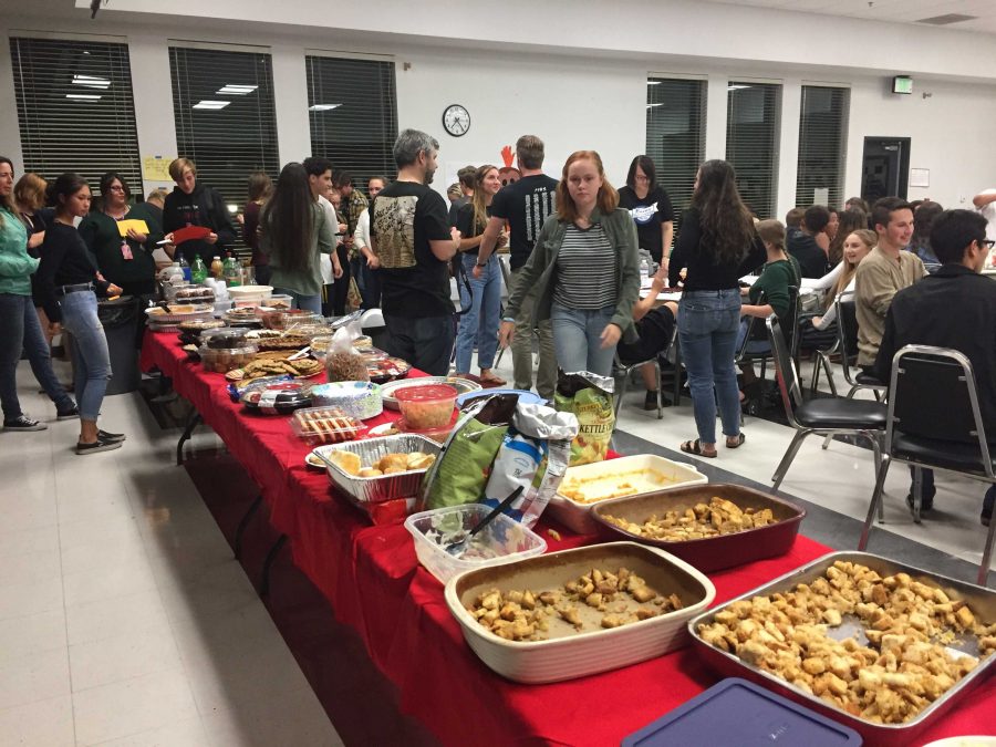Seniors had a slew of options as a result of the potluck-style dinner. Credit: Jill Vallance / The Foothill Dragon Press