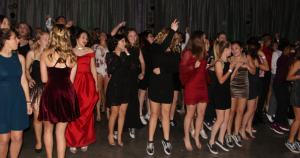 Winter Formal 2017 unifies students from around Ventura
