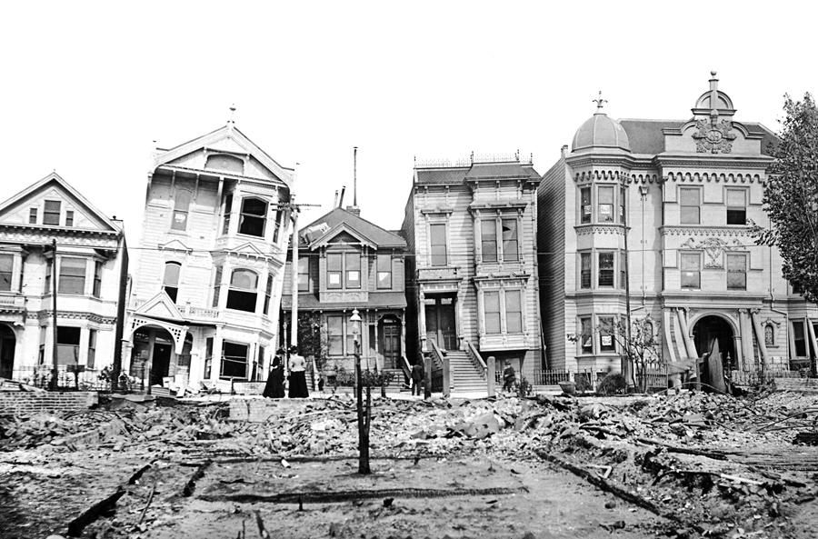 San Francisco houses after the 1906 earthquake. Credit: Kirn Vintage Stock / Corbis