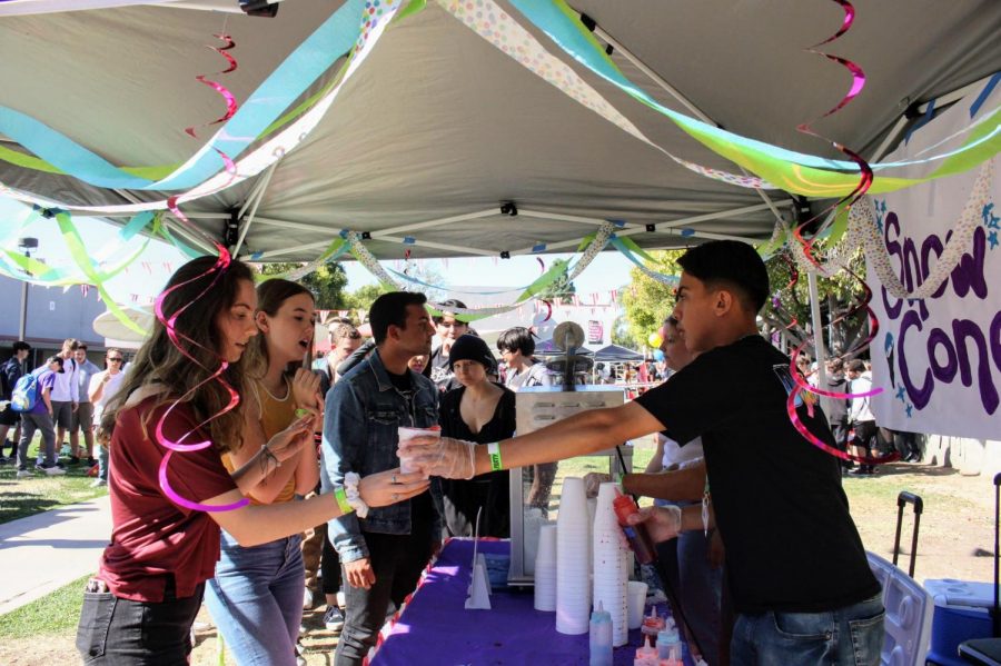 Students recieve snow cones along with many other food options from ASB