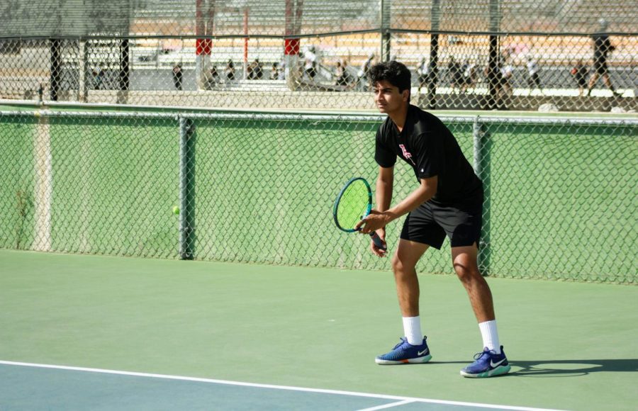 Shaurya Shyam ‘25 keeps his eye on the ball in preparation to send it over the net and win his match. 