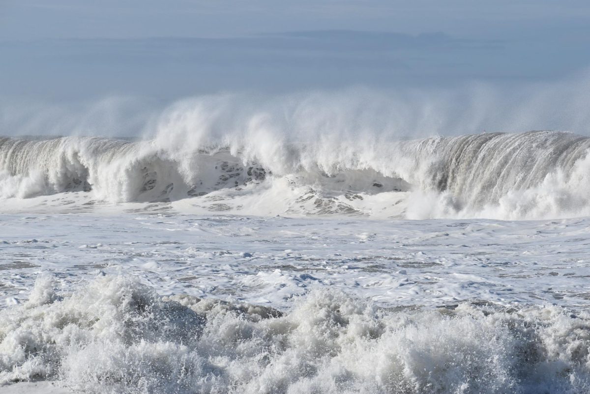 Record setting waves crash on the coast of Ventura, as local residents prepare for the danger and chaos that came as a result of the waves.