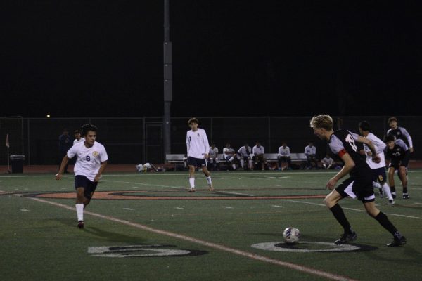 Boys soccer demolishes Santa Clara 5-0 in first home game