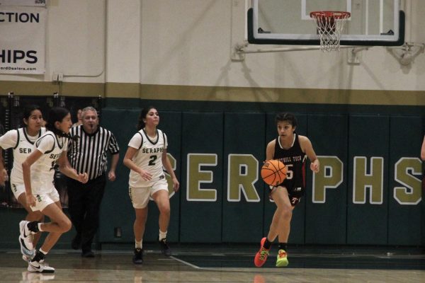 Girls basketball smothered by Bonnie