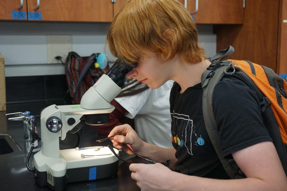  On Jan. 14 and Jan. 15, 2025, program leaders, students and teachers alike welcomed underclassmen into their classrooms, providing information about their program through demonstrations and presentations. In the Bioscience Academy classroom, students in the program were spread throughout multiple classrooms, demonstrating skills and showing off equipment to the students touring. Many of the demos were interactive, encouraging students to engage and acquire a sneak peak at what they would be learning if they decided to apply for the program.