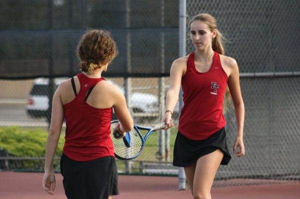 Girls tennis