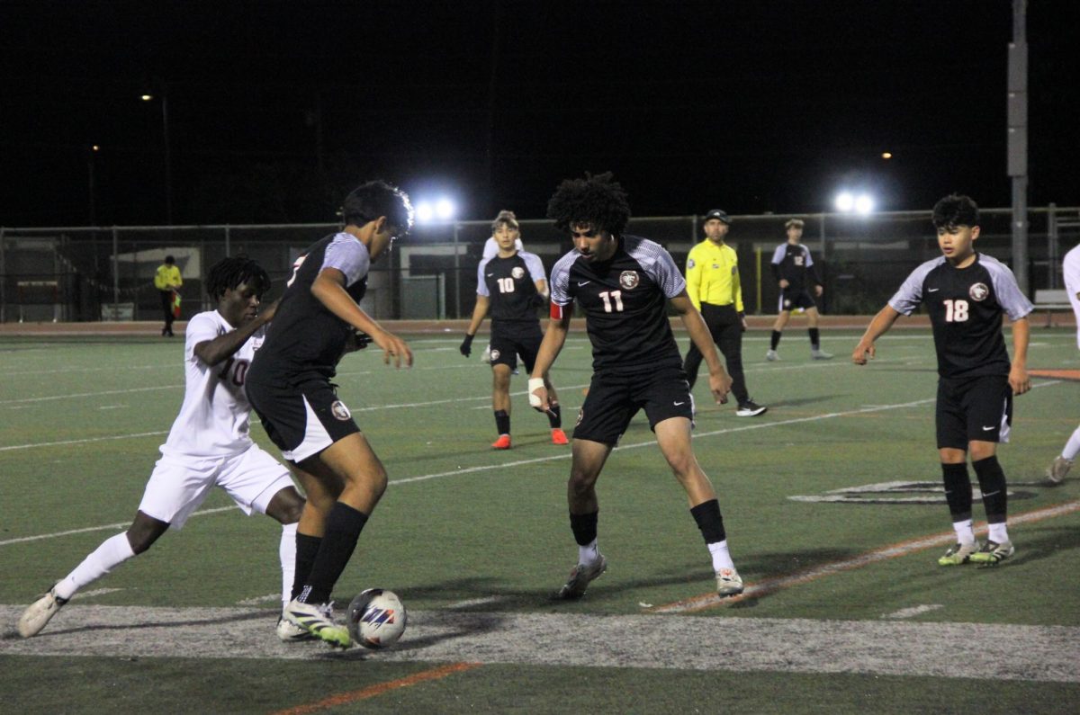 Abdul Yasir '28 had full possession of the ball as he dribbled downfield towards the goal, but was quickly met with the opposing team closing in on him from behind. Ammar Atiah '26 and Flavio Orozco Nava '28 understood the situation and allowed themselves to be open to taking the ball and continuing to make progress up the field. Yasir successfully made the transfer to Atiah, pushing the Foothill Technology High School Dragons one step closer to the goal.
