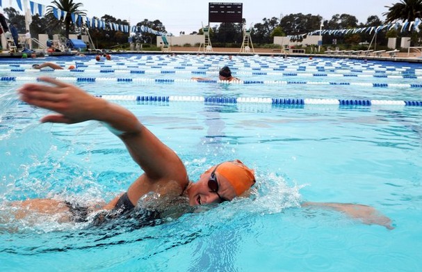 Ventura College swimmer trains for the summer season. Credit: Chris Waechter/The Foothill Dragon Press.
