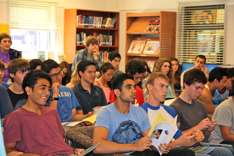 Foothill seniors attend College Day to learn about possible choices for future education. Credit: Natalie Smith/The Foothill Dragon Press