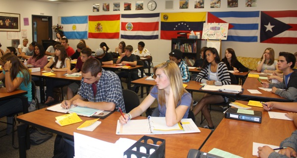 Classes packed with 40 or more students, such as the Spanish class taught by Steven Perfect, may become the norm if the budget crisis continues. Brynn Gallagher/The Foothill Dragon Press.