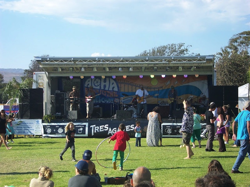 Community members attended the Aloha Beach Festival at Surfers Point this past weekend and enjoyed live music, dancing, and food. Credit: Maddy Cook/The Foothill Dragon Press