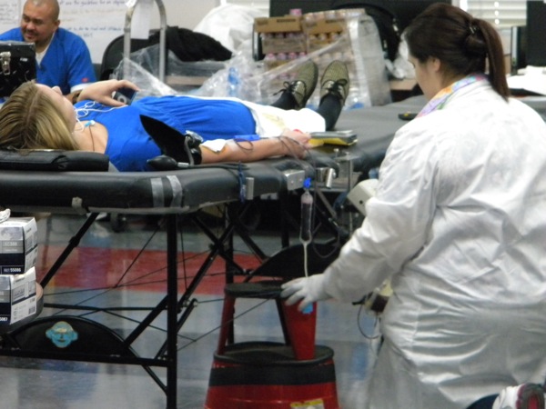 Senior Barbara Magana volunteered to organize a blood drive at Foothill through the American Red Cross. Photo Credit: Caitlin Trude/The Foothill Dragon Press.