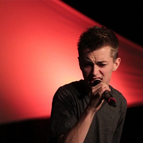 Aspiring musician Caleb Bigler sings at a concert he held last November. Credit: Jackson Tovar/The Foothill Dragon Press
