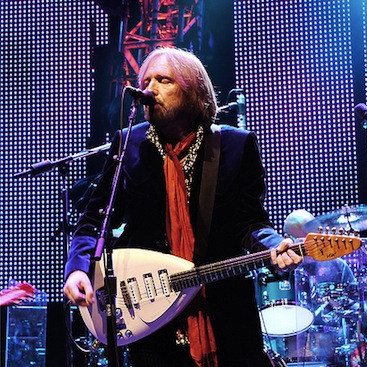 Photo: Tom Petty sings on his recent 2010 Mojo Tour. Creative Commons-licensed photo by Alain Peeri on Flickr.com.