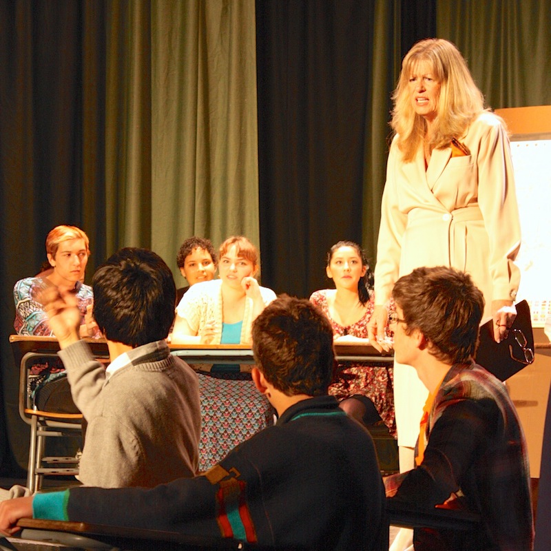 Ventura High social sciences teacher Linda Brug acts in VHS Drama Departments Winter Showcase. Credit: Natalie Smith/The Foothill Dragon Press